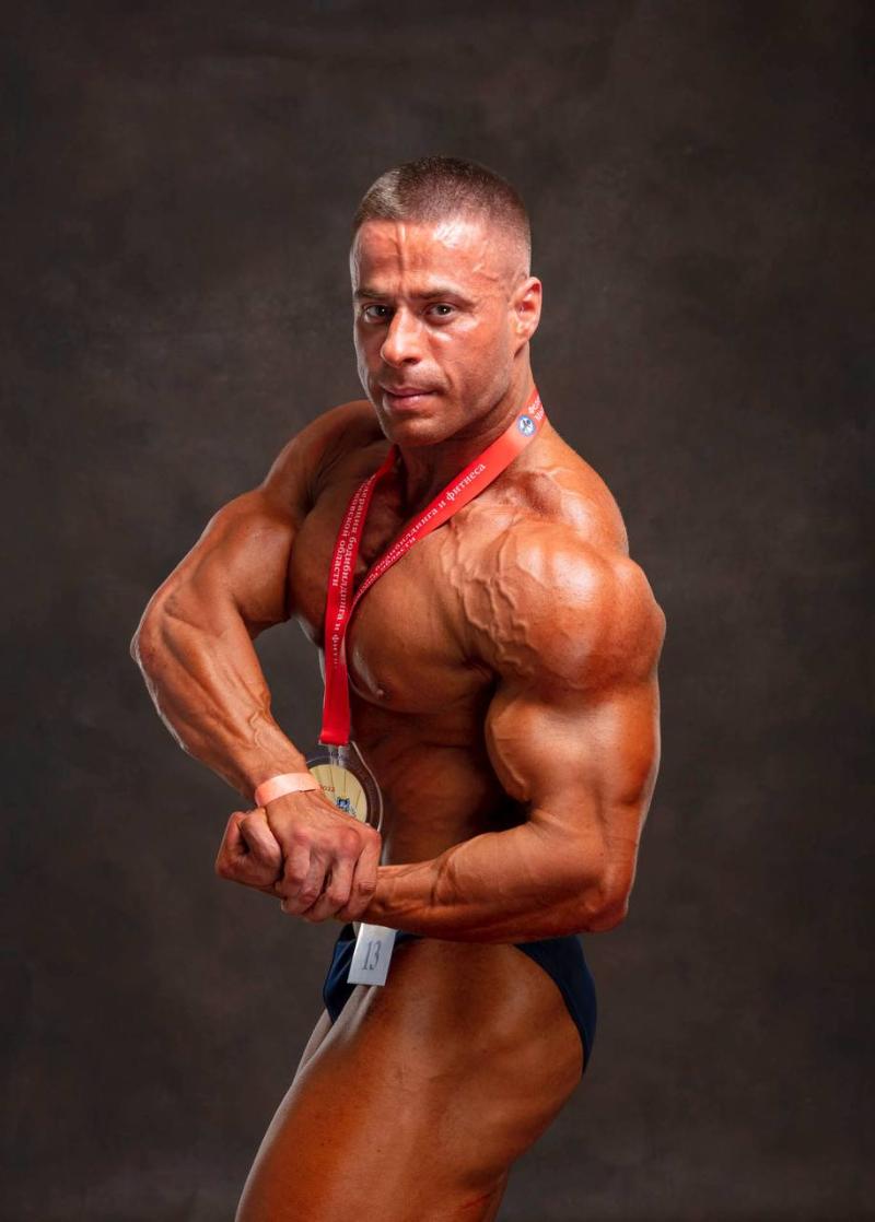 Геннадий чемпион бодибилдер Спортлайфа